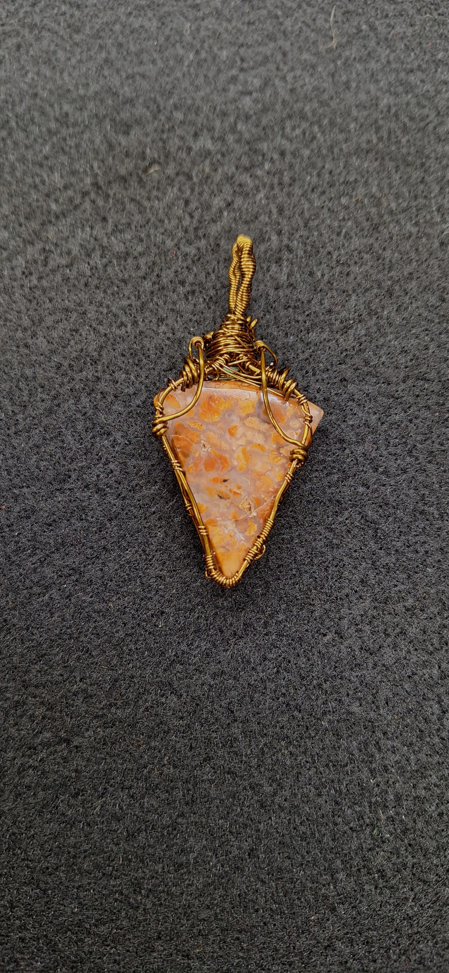 Meta red agate pendant